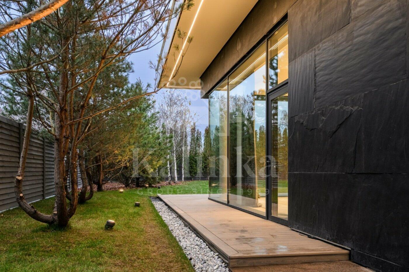 2-этажный коттедж 663 м² с отделкой