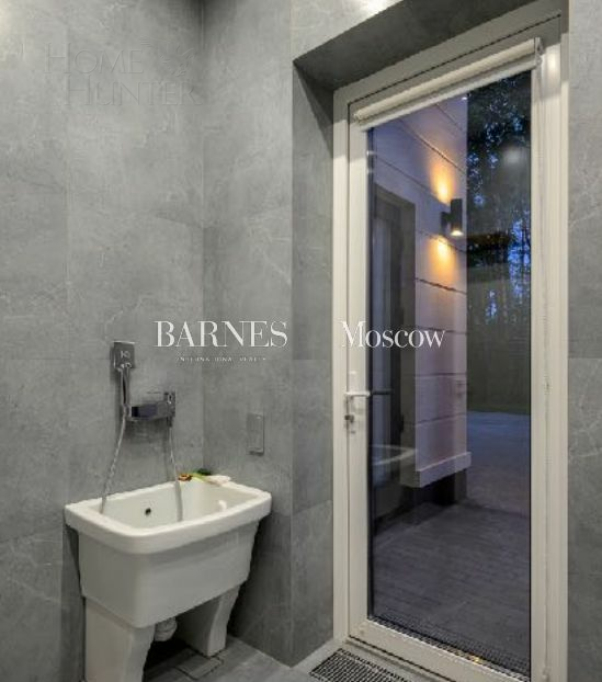 2-этажный коттедж 350 м² с отделкой