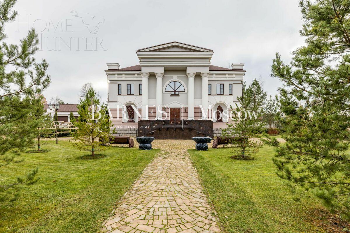 2-этажный коттедж 820 м² с отделкой