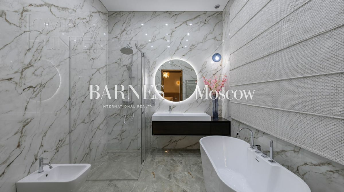 2-этажный коттедж 350 м² с отделкой