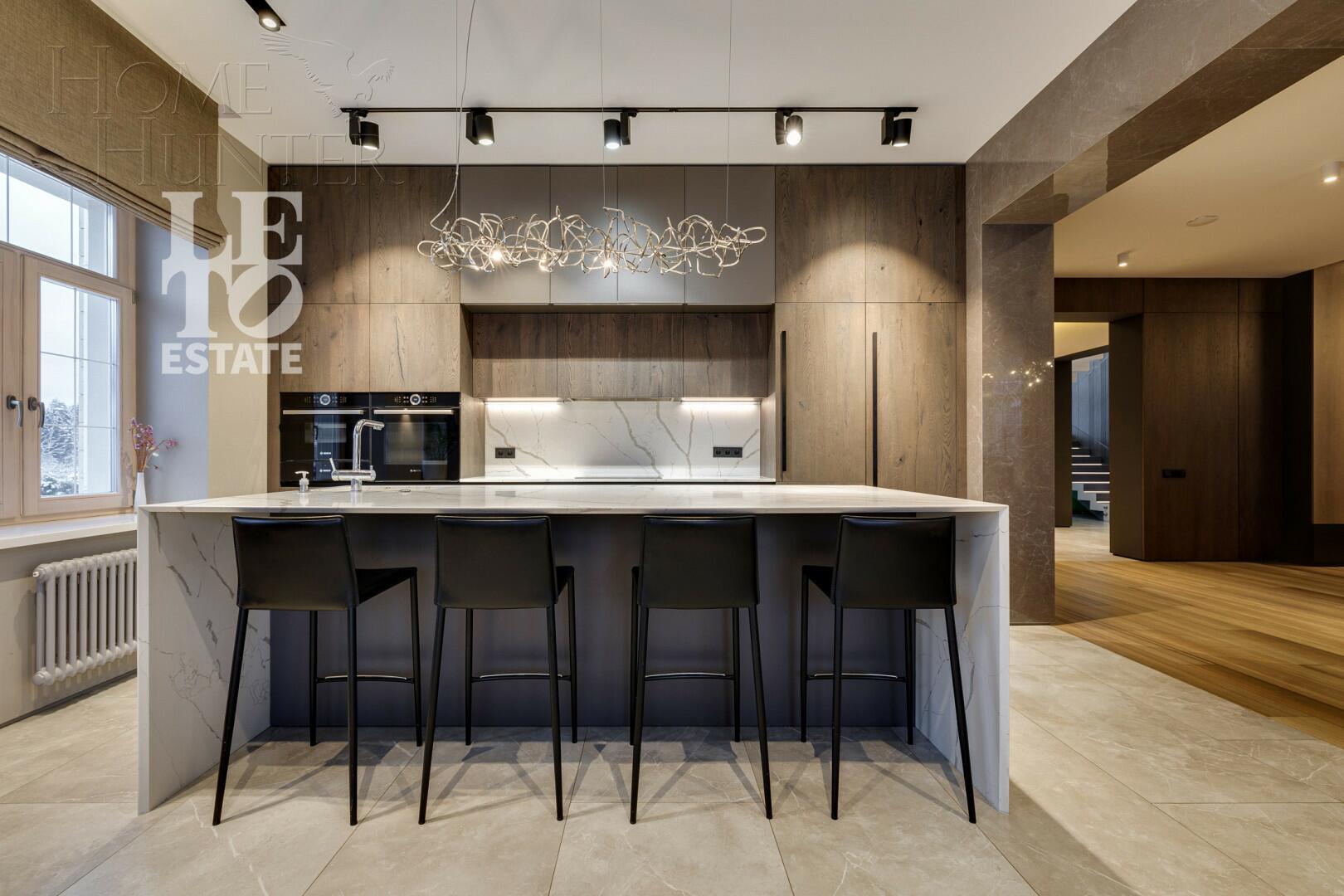 2-этажный коттедж 688 м² с отделкой