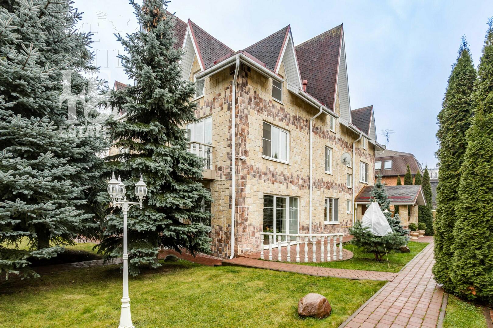 2-этажный коттедж 815 м² с отделкой