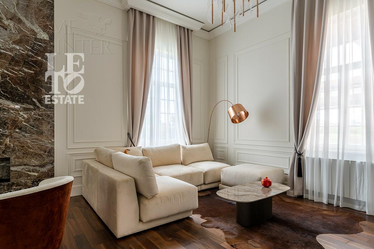 2-этажный коттедж 260 м² с отделкой