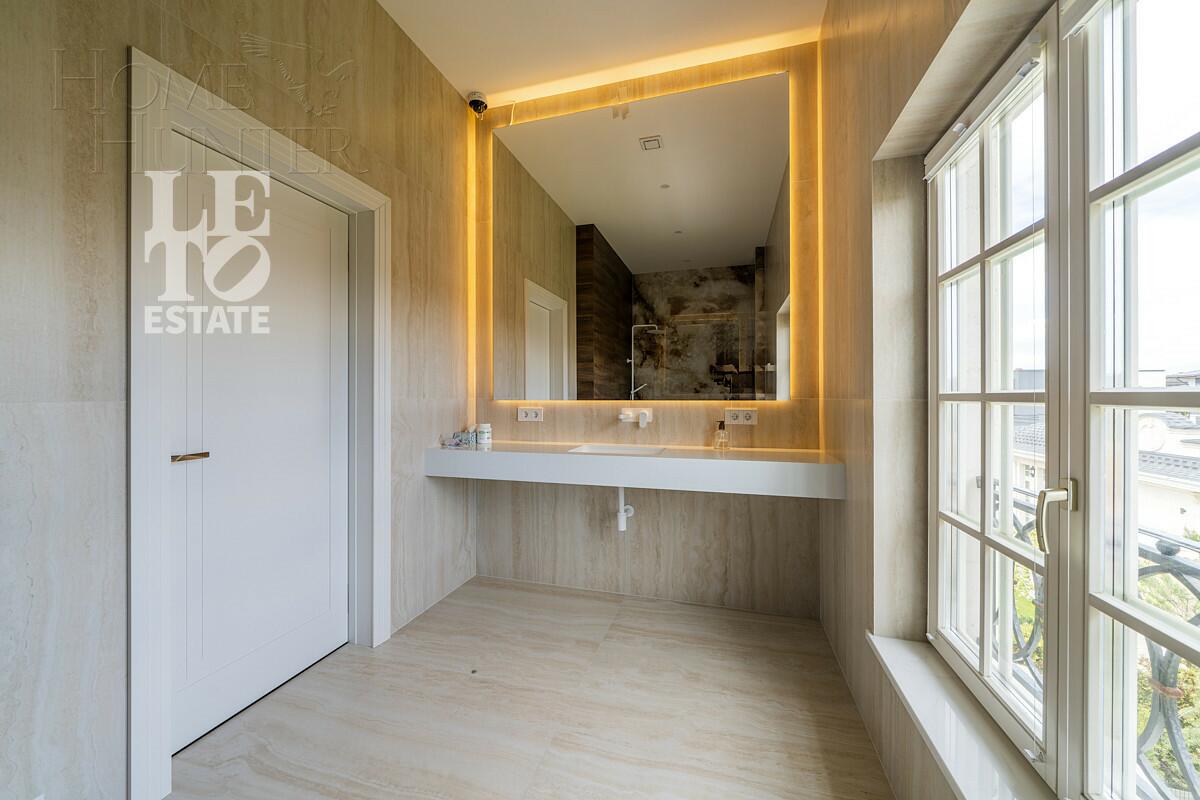 2-этажный коттедж 260 м² с отделкой