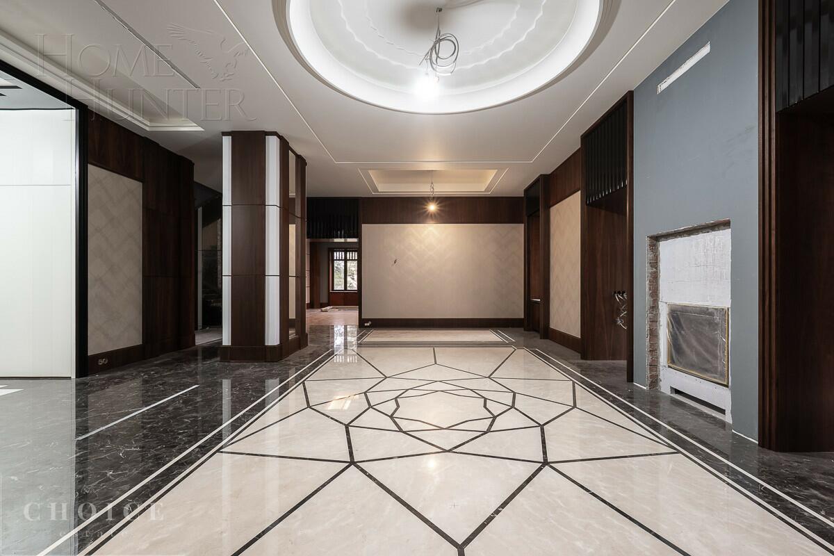 2-этажный коттедж 1 244 м² с отделкой