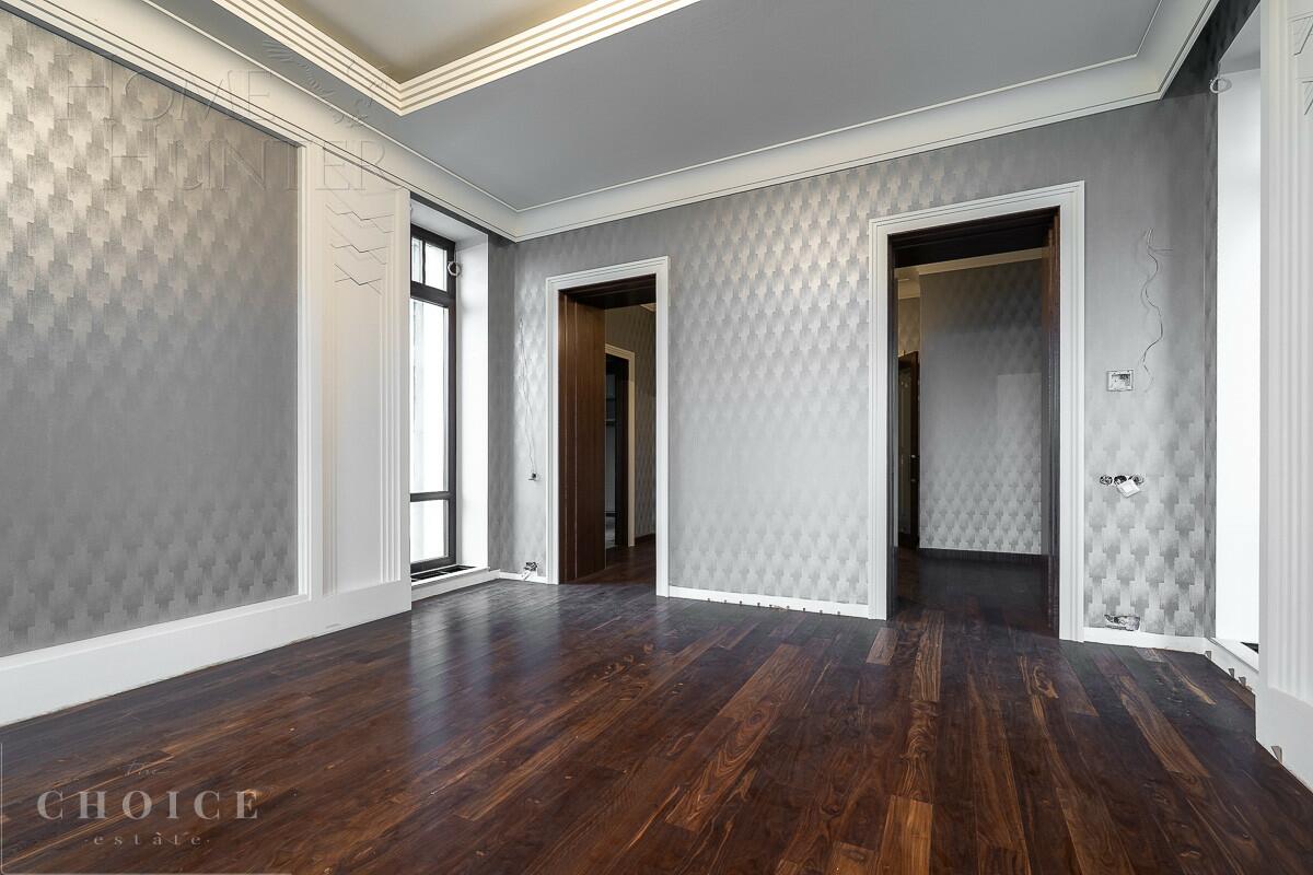 2-этажный коттедж 1 244 м² с отделкой