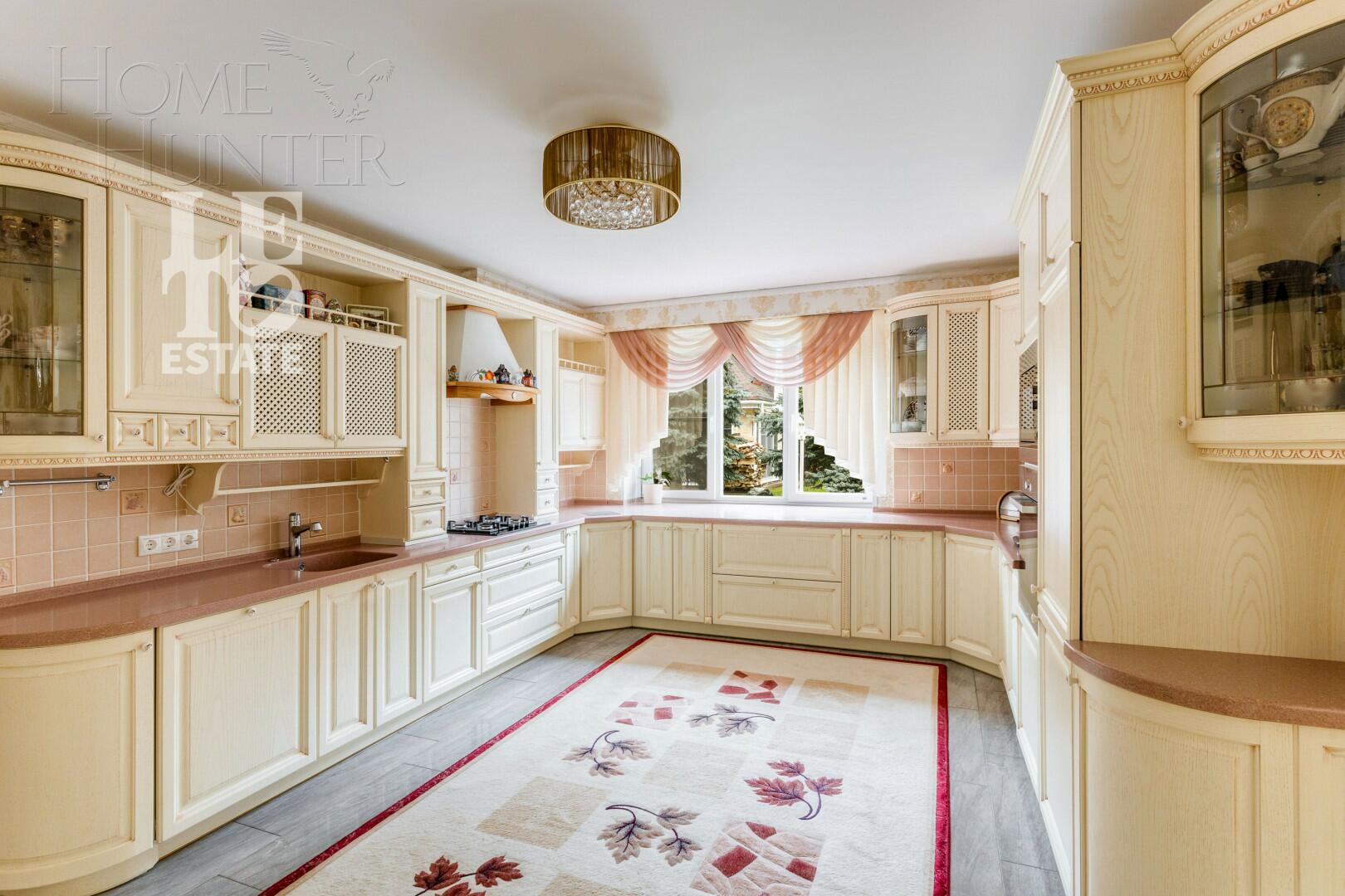 2-этажный коттедж 815 м² с отделкой