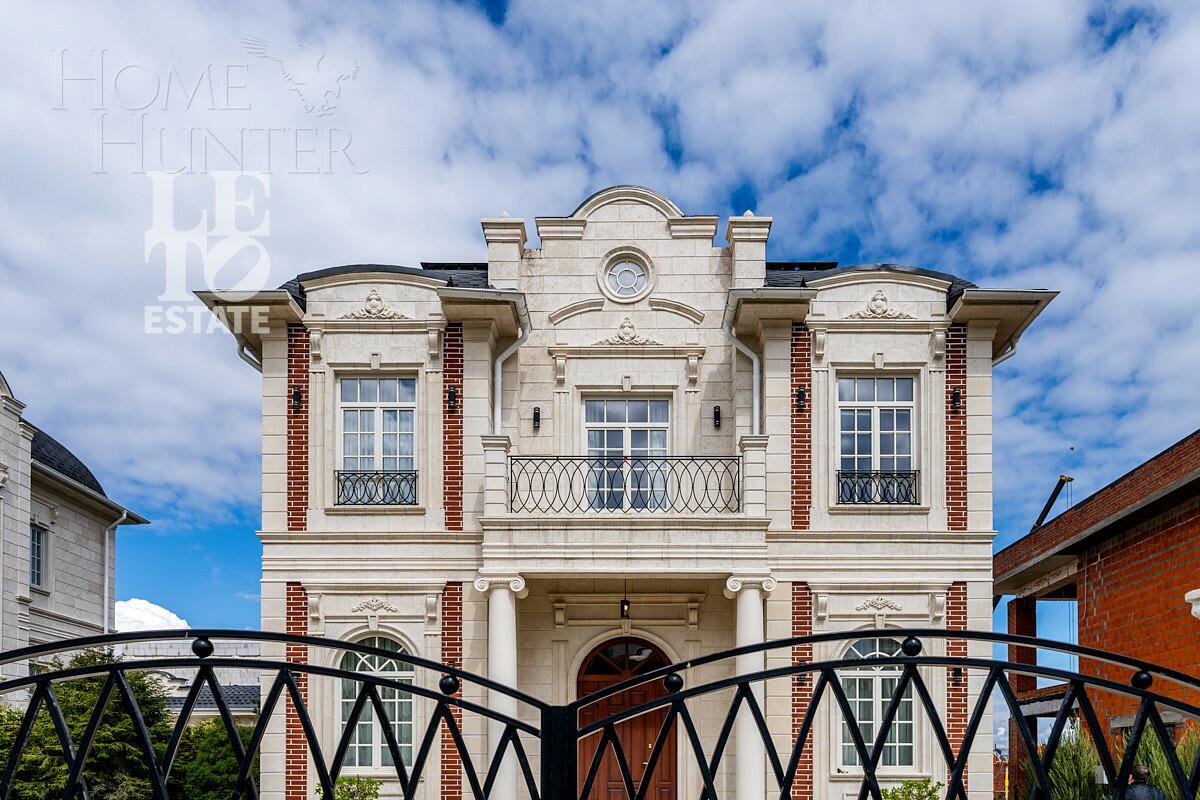 2-этажный коттедж 260 м² с отделкой