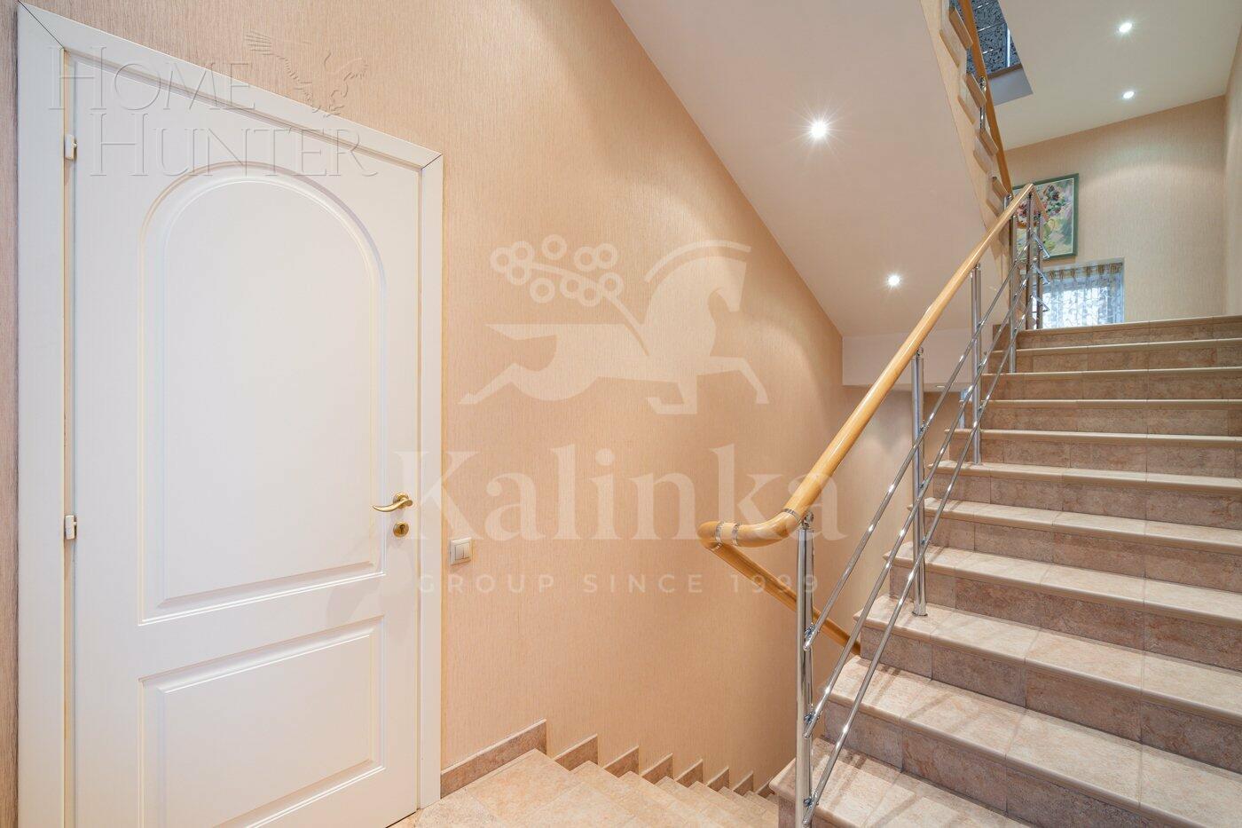 2-УРОВНЕВАЯ КВАРТИРА С ОТДЕЛКОЙ 420 М² НА 4 ЭТАЖЕ