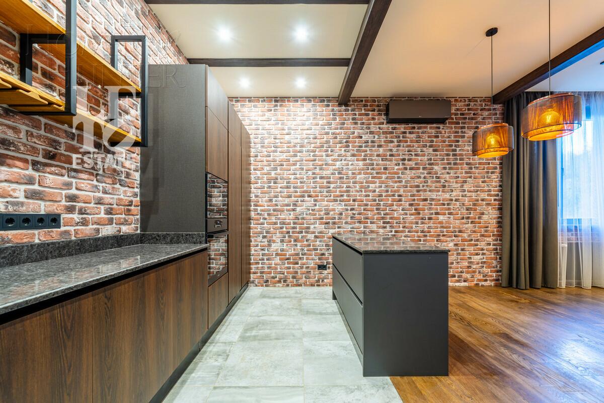 4-КОМН. КВАРТИРА С ОТДЕЛКОЙ 111 М² НА 2 ЭТАЖЕ