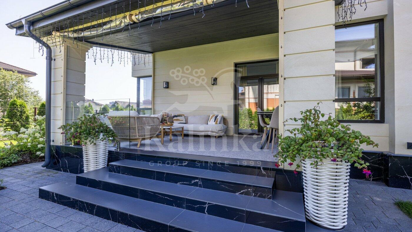 2-этажный коттедж 278 м² с отделкой