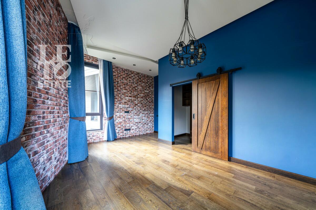 4-КОМН. КВАРТИРА С ОТДЕЛКОЙ 111 М² НА 2 ЭТАЖЕ