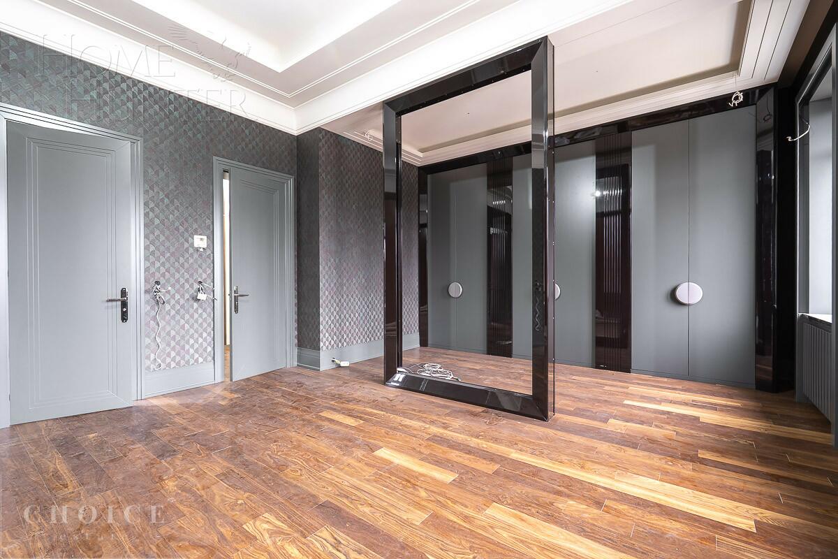 2-этажный коттедж 1 244 м² с отделкой