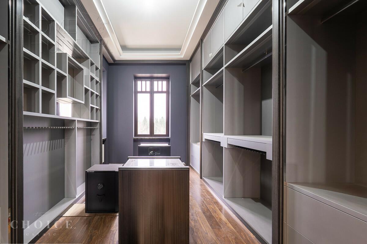 2-этажный коттедж 1 244 м² с отделкой