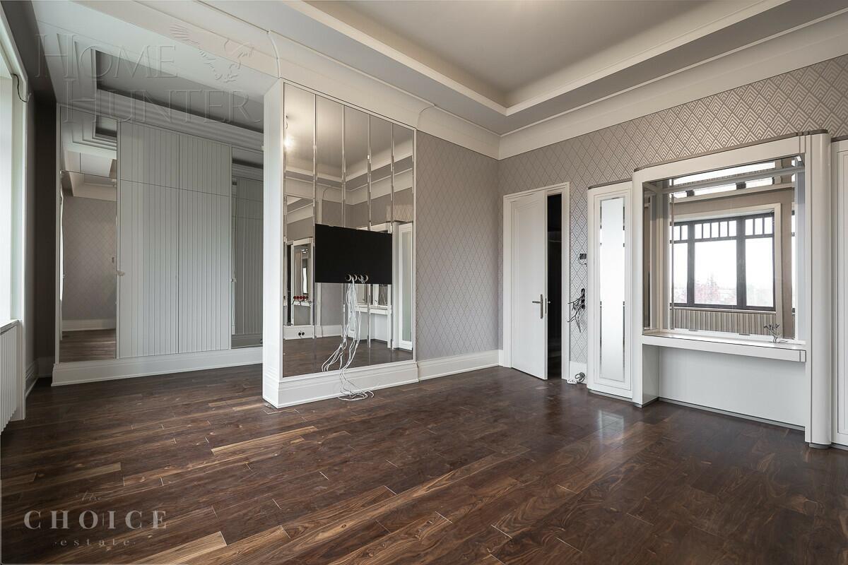 2-этажный коттедж 1 244 м² с отделкой