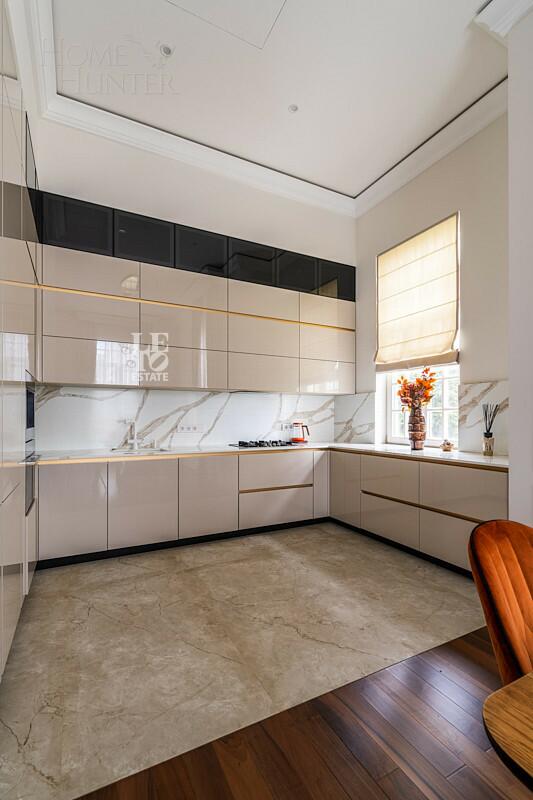 2-этажный коттедж 260 м² с отделкой