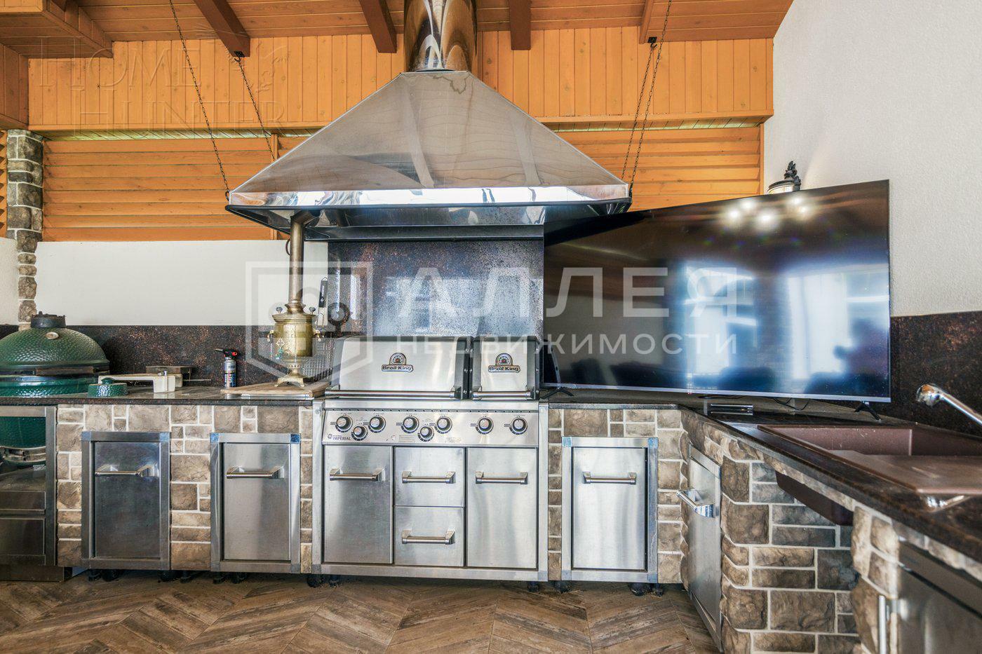 2-этажный коттедж 935 м² с отделкой