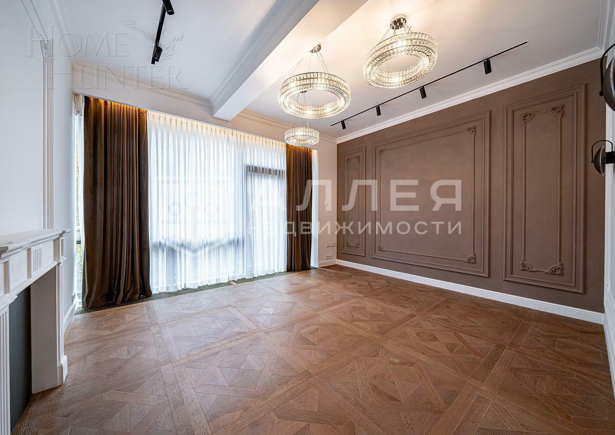 3-этажный таунхаус 239 м² с отделкой