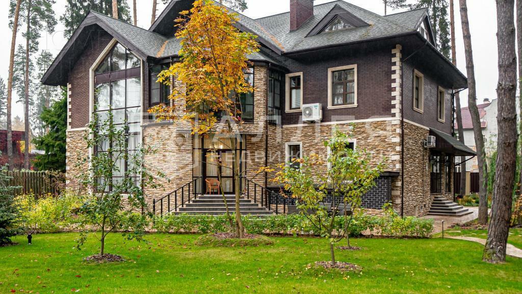 2-этажный коттедж 750 м² с отделкой