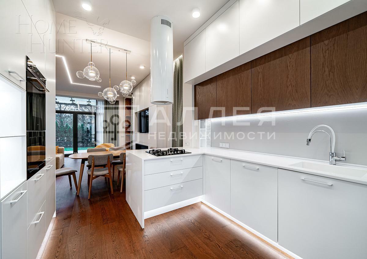 3-этажный таунхаус 238 м² с отделкой