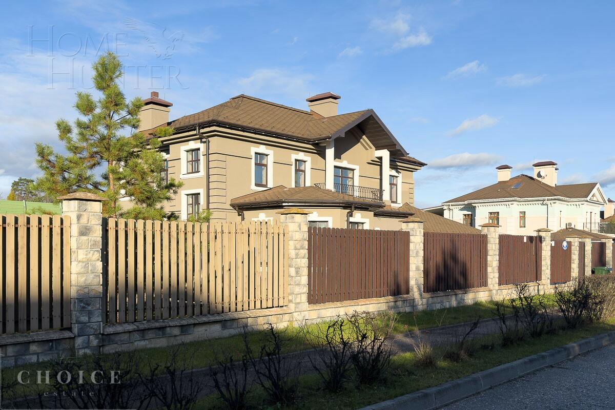 2-этажный коттедж 380 м² без отделки