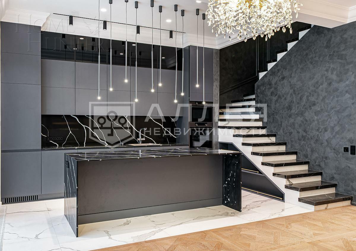 3-этажный таунхаус 239 м² с отделкой