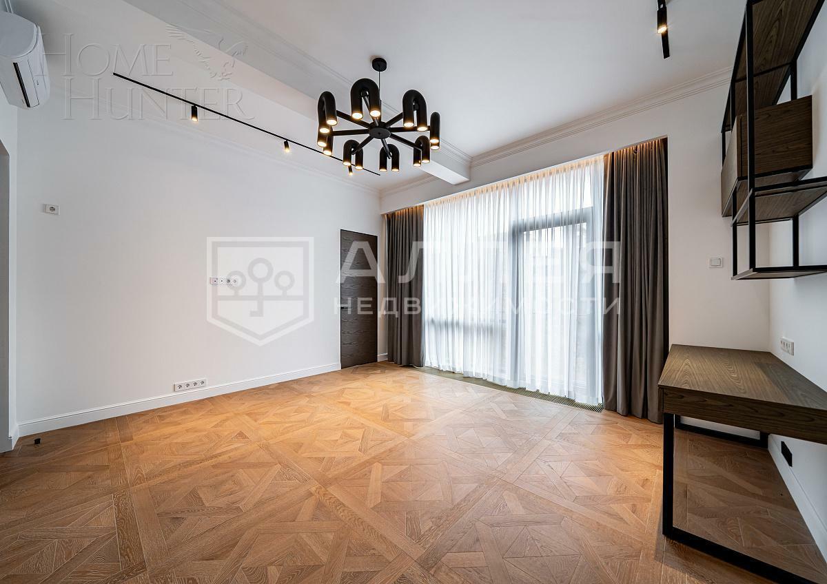 3-этажный таунхаус 239 м² с отделкой