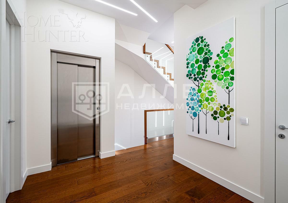 3-этажный таунхаус 238 м² с отделкой