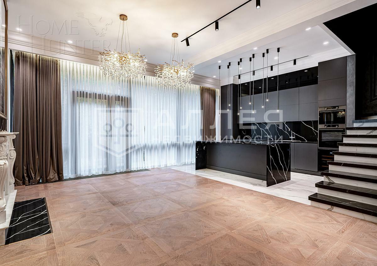 3-этажный таунхаус 239 м² с отделкой