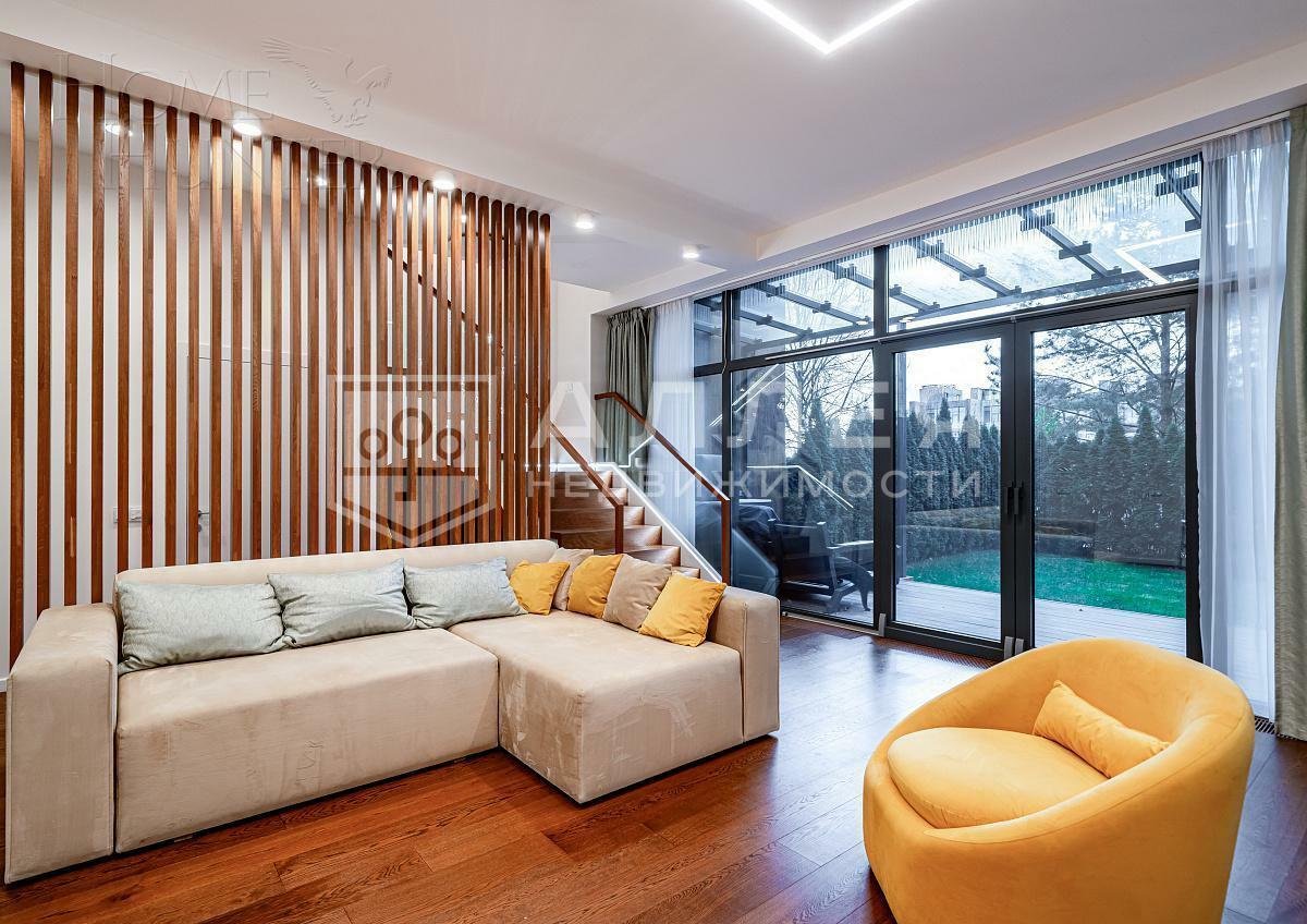 3-этажный таунхаус 238 м² с отделкой