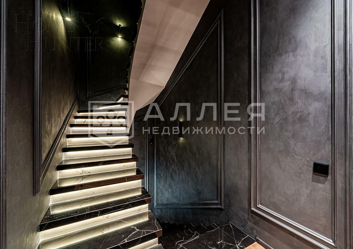 3-этажный таунхаус 239 м² с отделкой