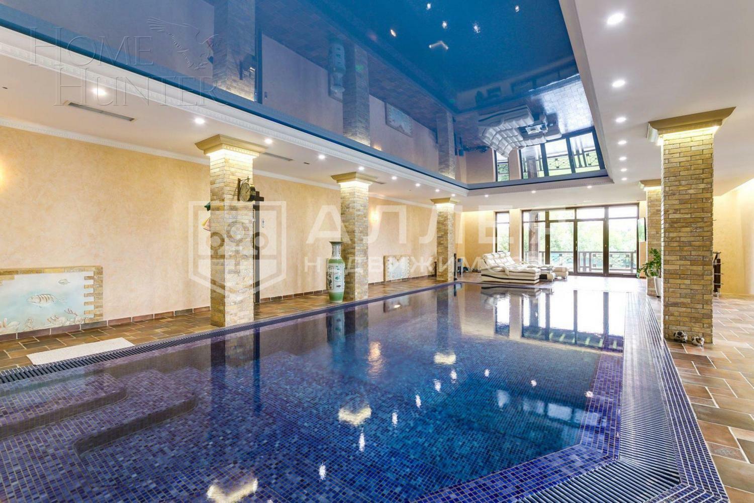 2-этажный коттедж 1 400 м² с отделкой