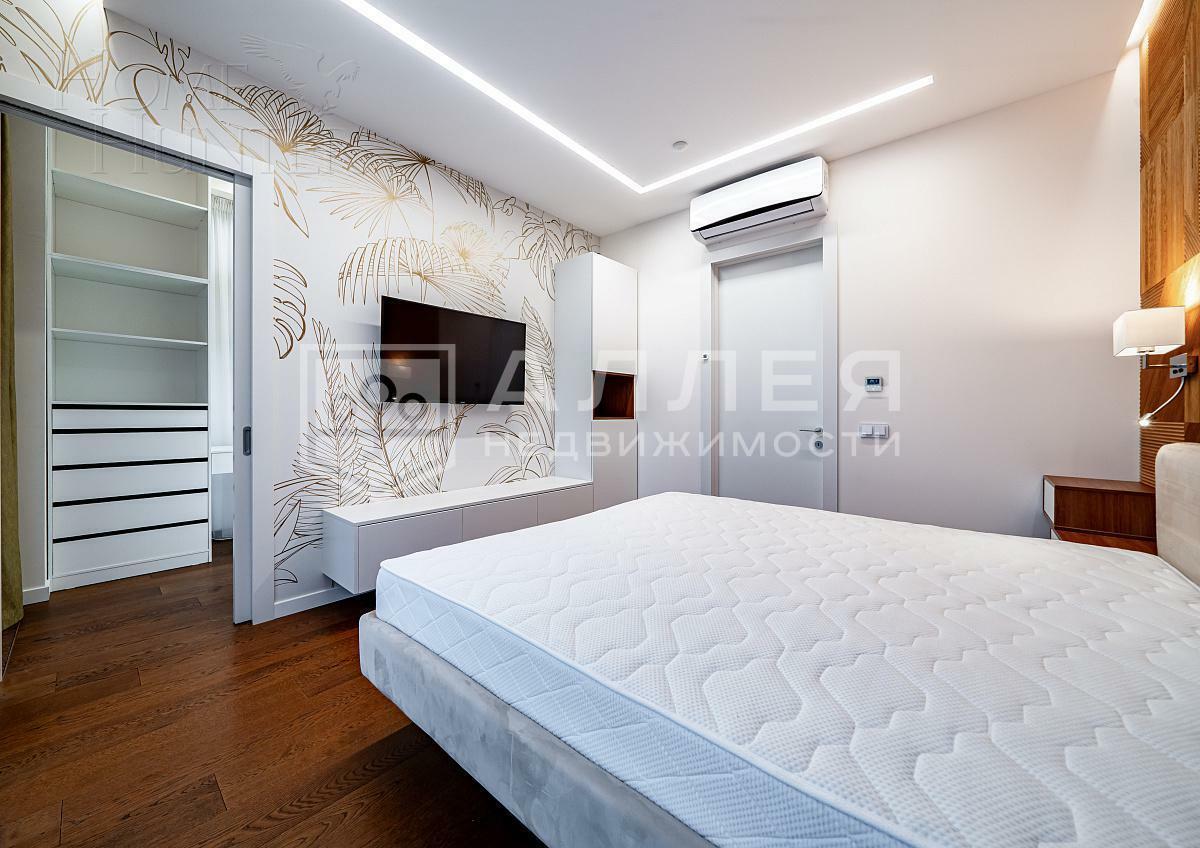 3-этажный таунхаус 238 м² с отделкой