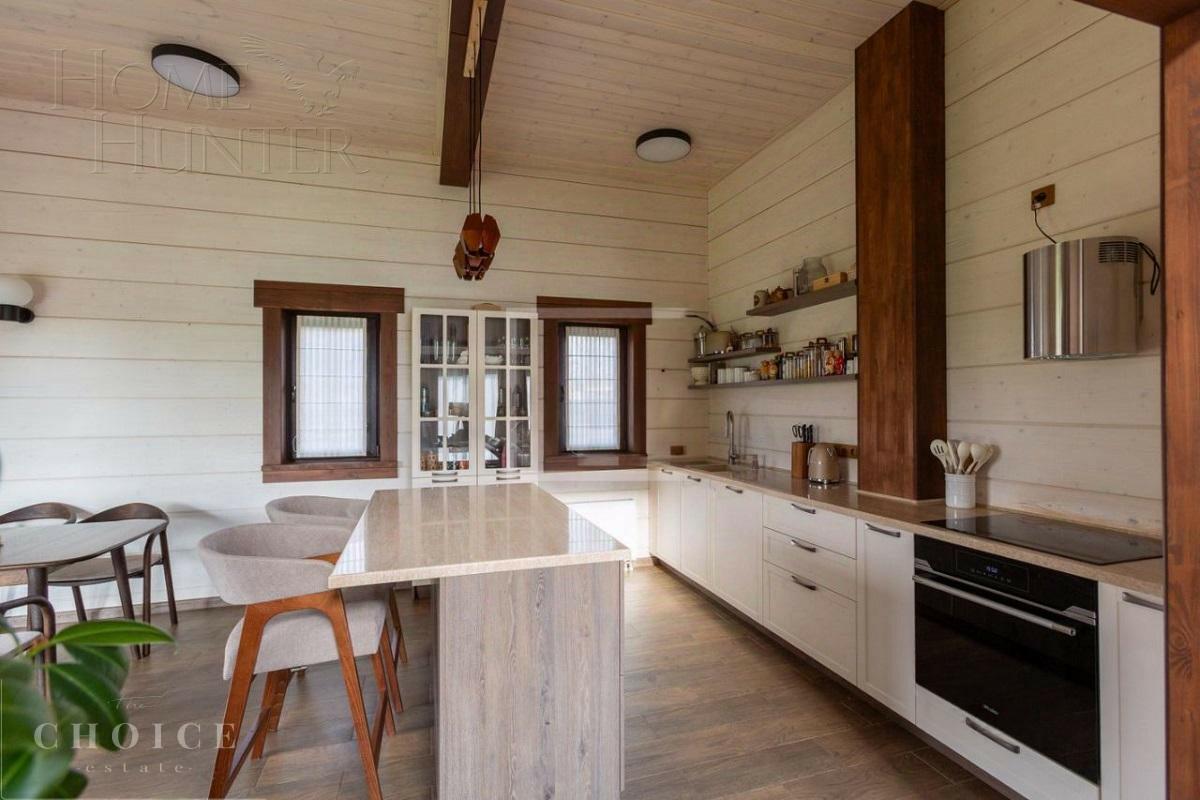 2-этажный коттедж 262.5 м² с отделкой