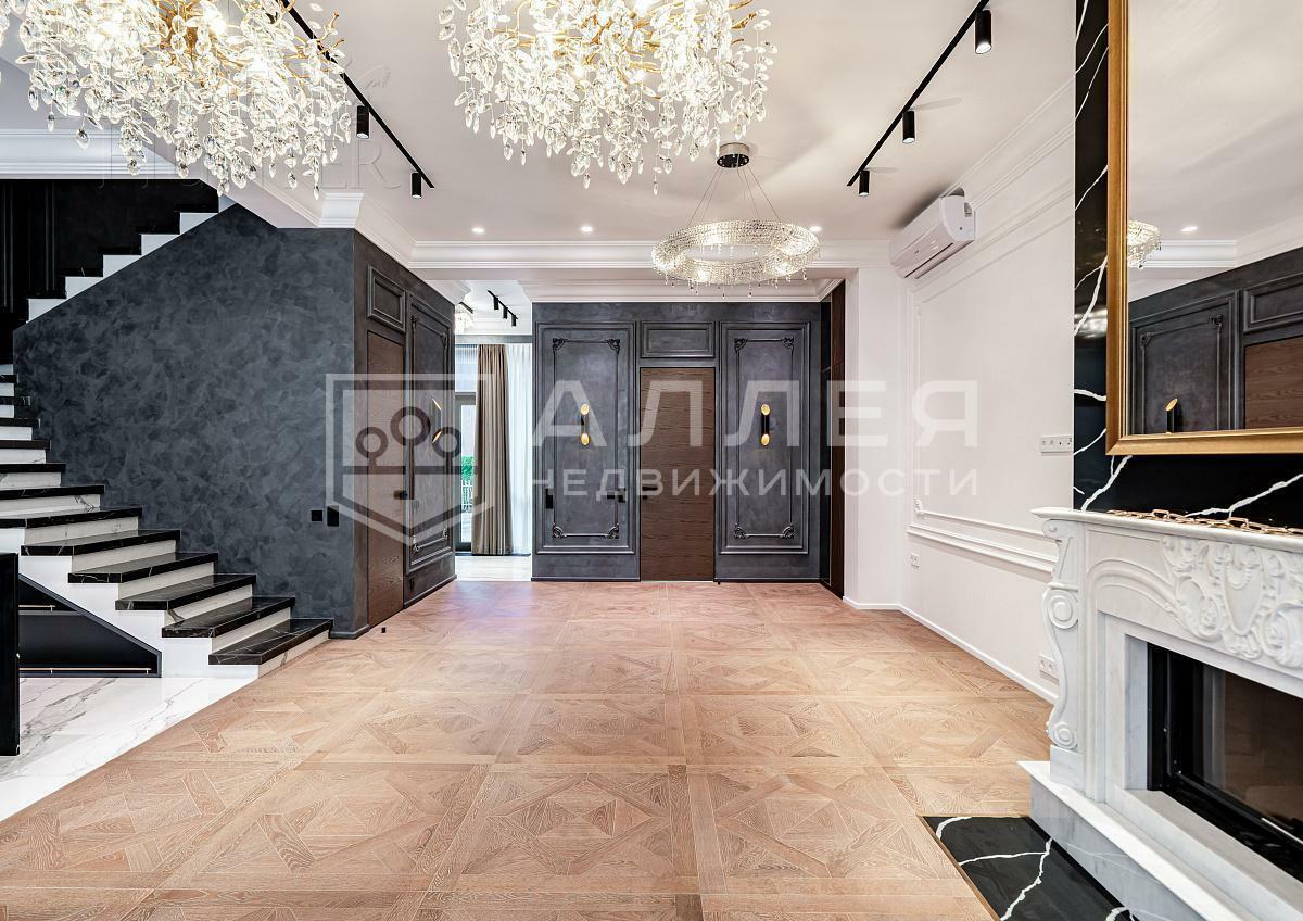 3-этажный таунхаус 239 м² с отделкой