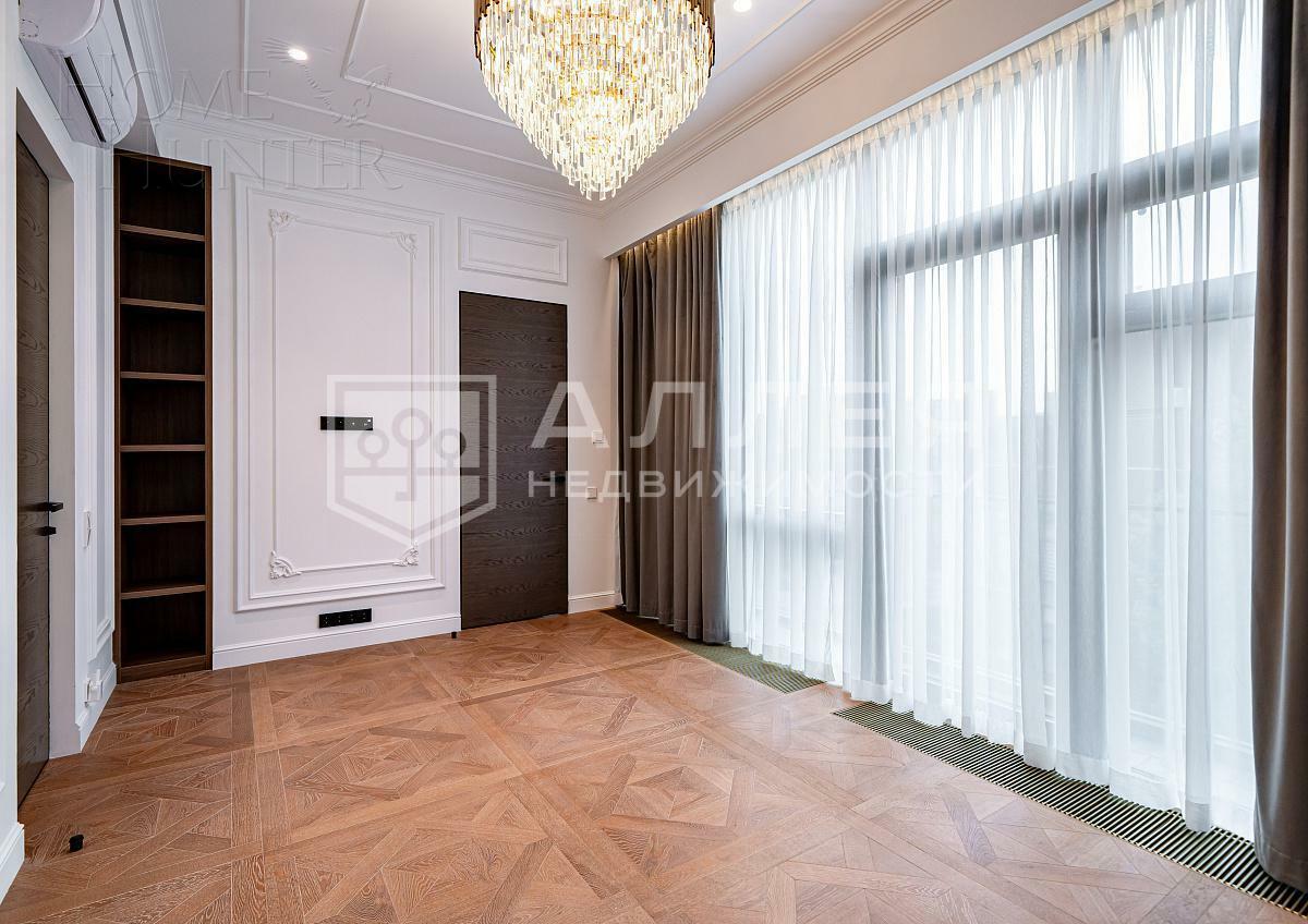 3-этажный таунхаус 239 м² с отделкой