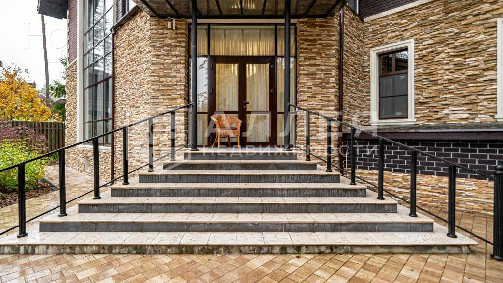 2-этажный коттедж 750 м² с отделкой