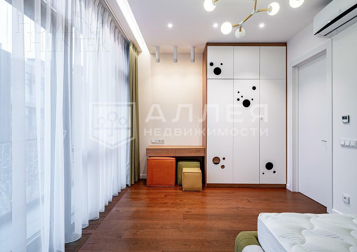 3-этажный таунхаус 238 м² с отделкой