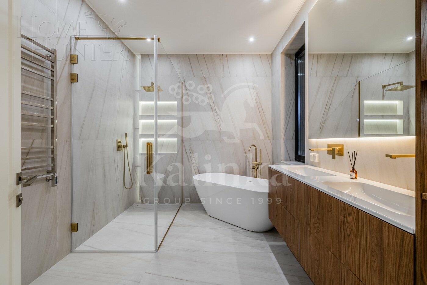 2-этажный коттедж 323 м² с отделкой