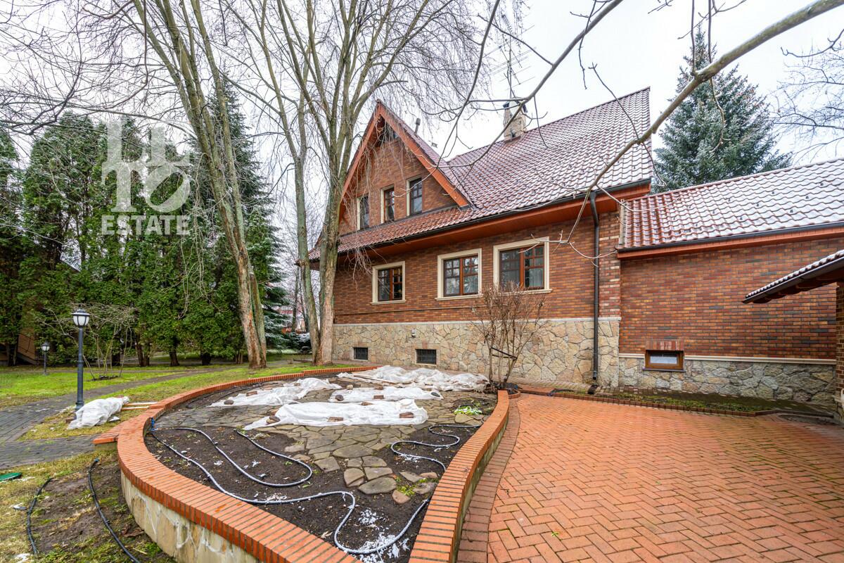 2-этажный коттедж 490 м² с отделкой