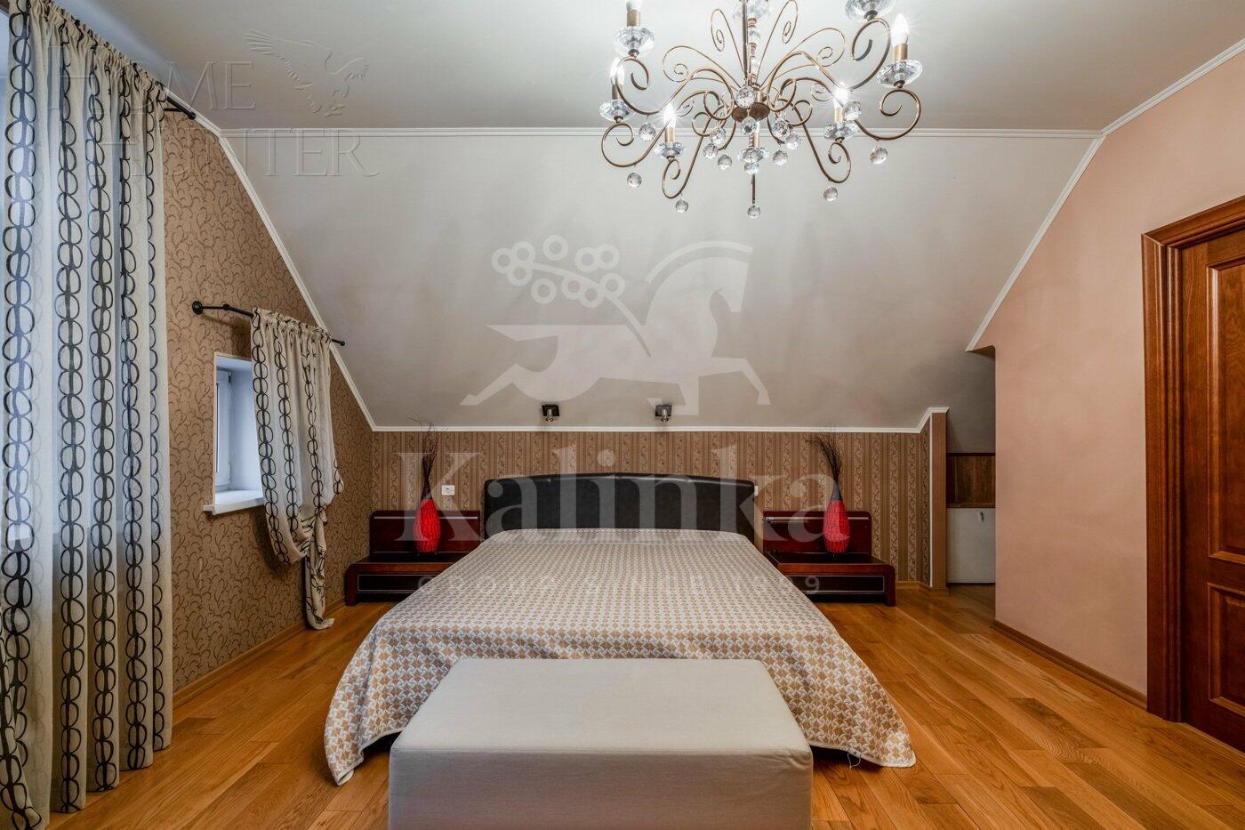 2-этажный коттедж 1 200 м² с отделкой