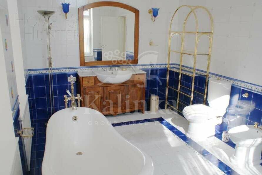 2-этажный коттедж 975 м² с отделкой