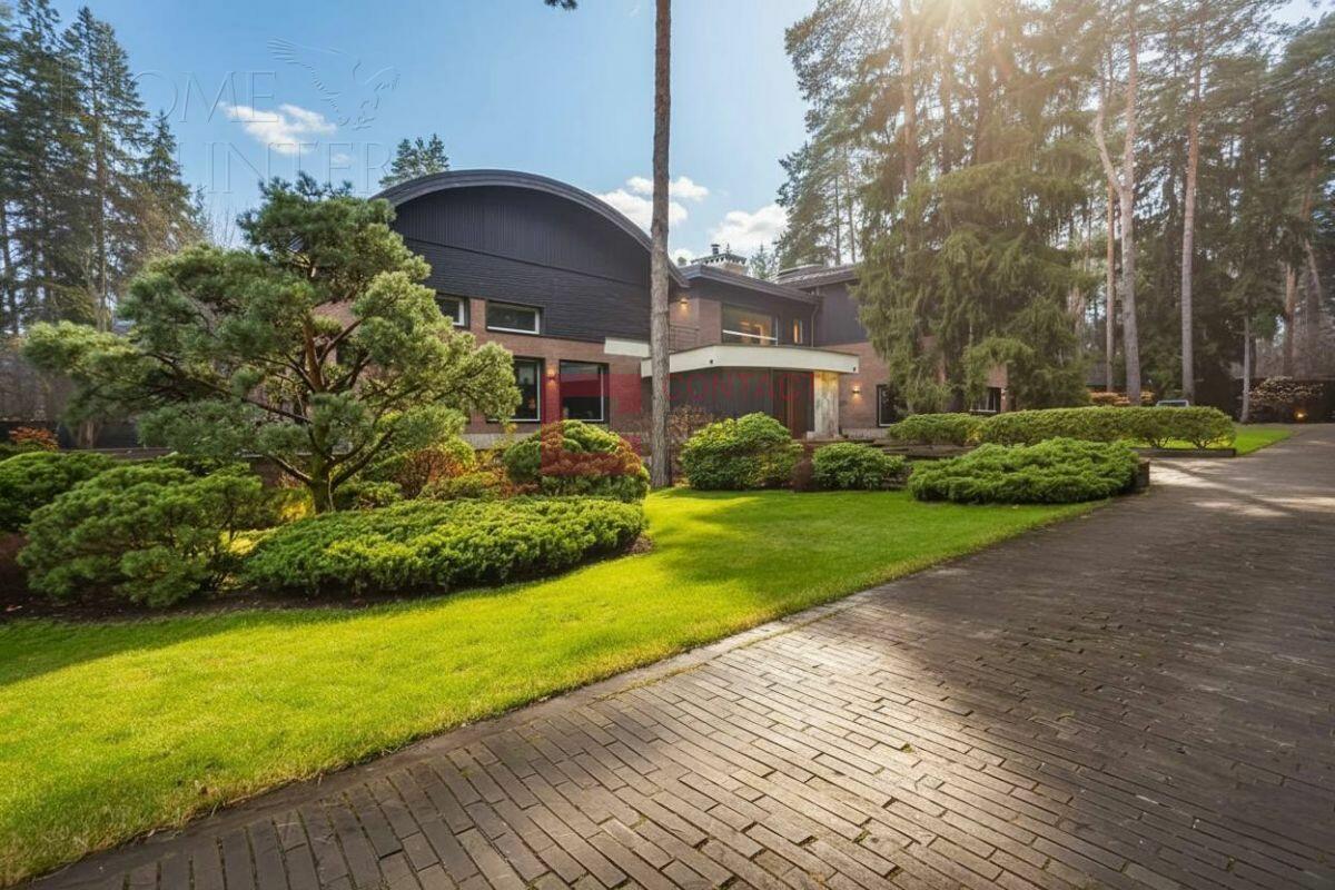 2-этажный коттедж 1 200 м² с отделкой