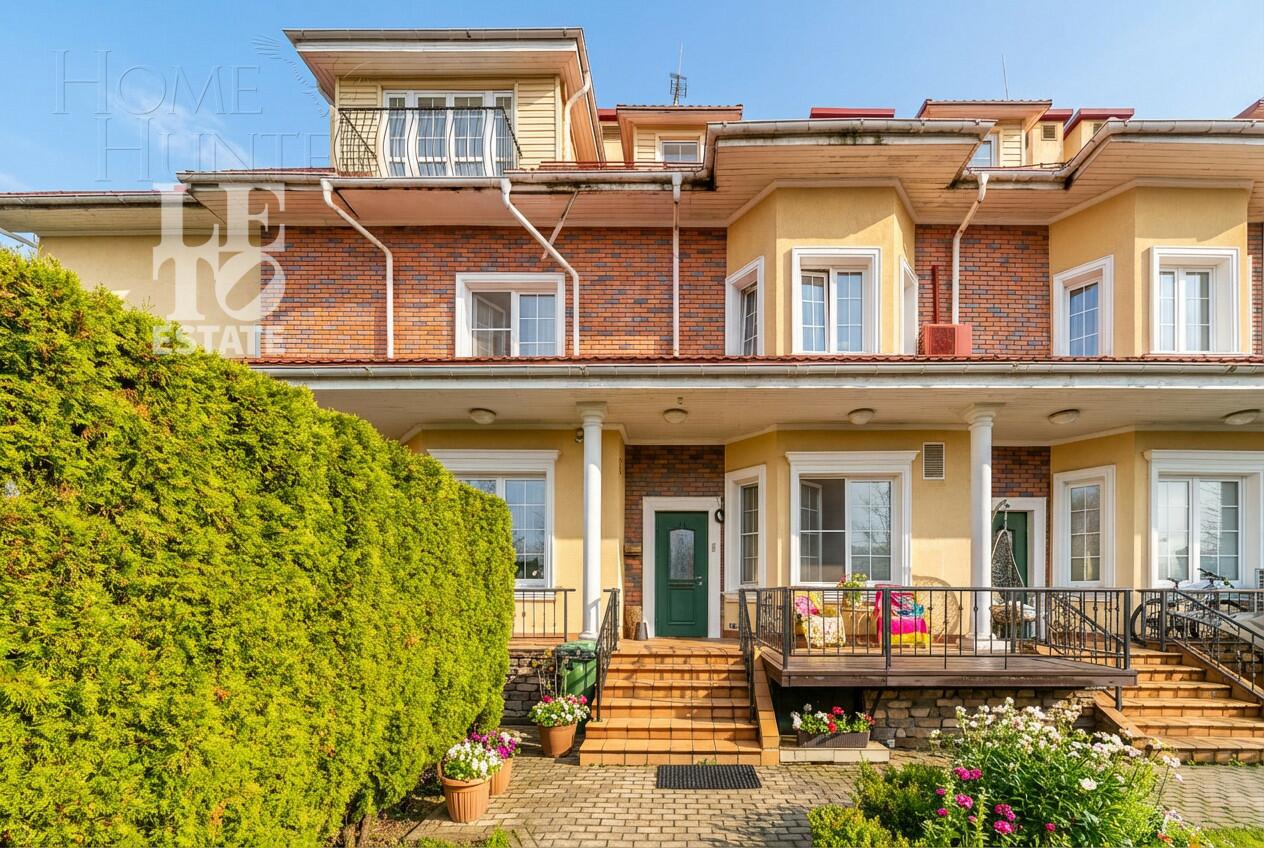 2-этажный таунхаус 400 м² с отделкой