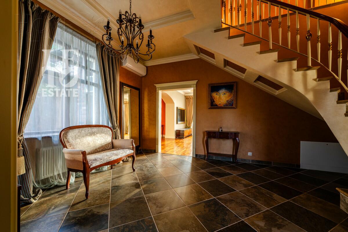 2-этажный коттедж 490 м² с отделкой