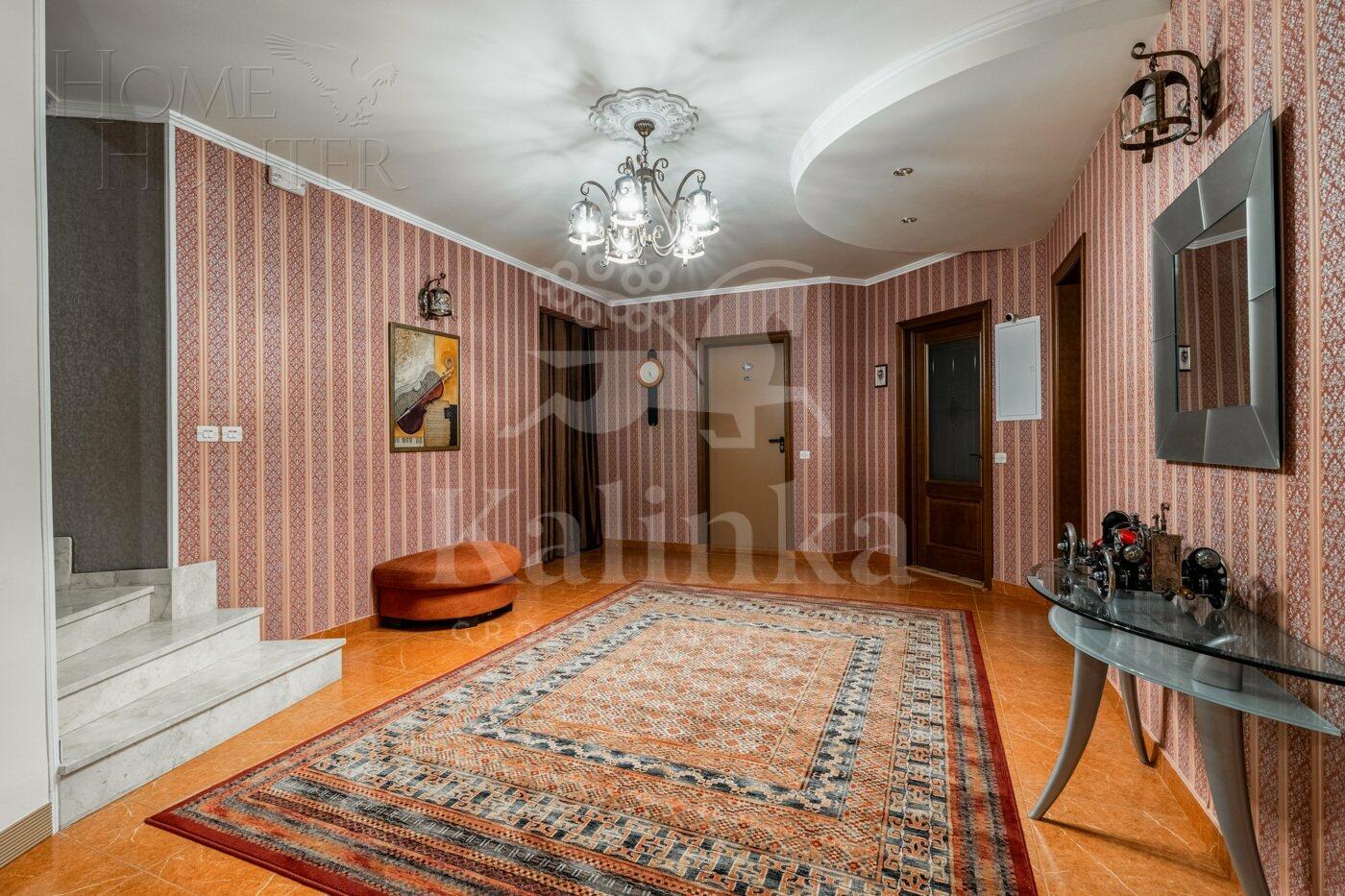 2-этажный коттедж 1 200 м² с отделкой