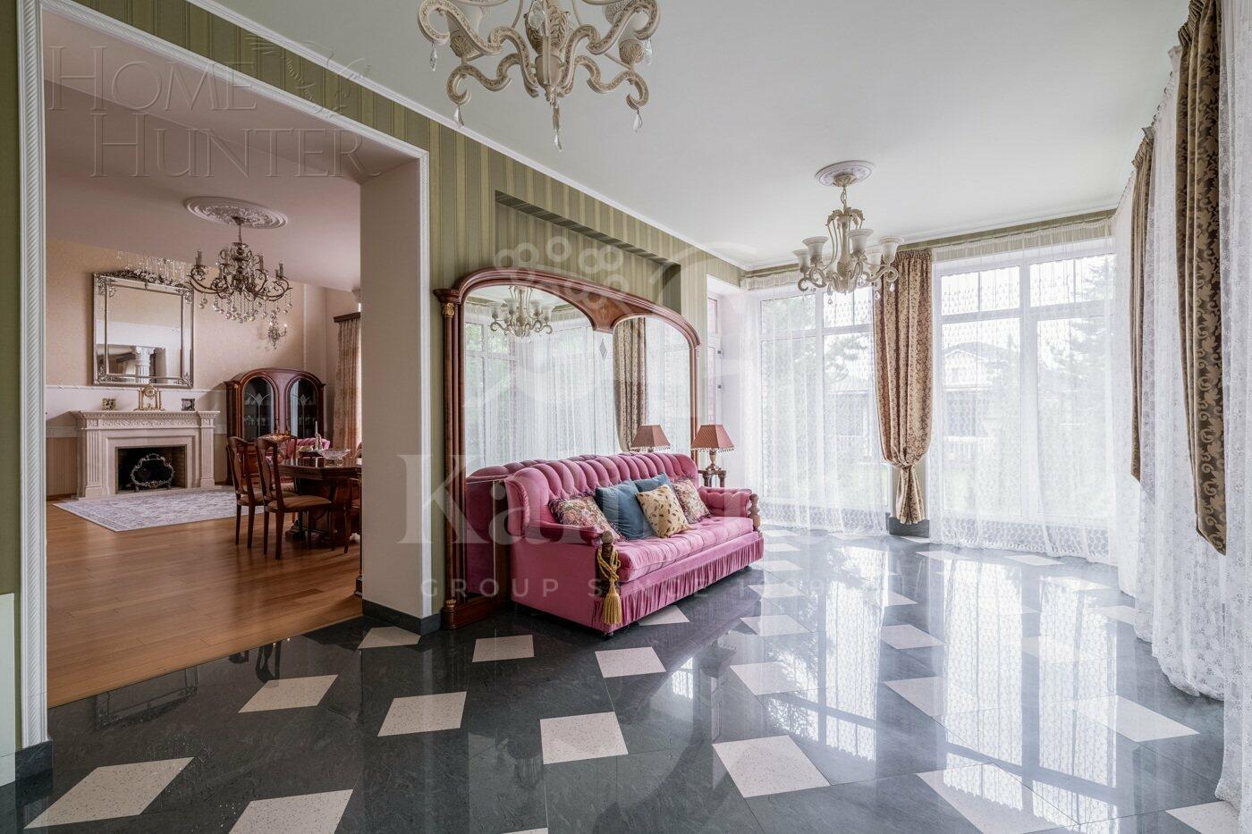 2-этажный коттедж 1 200 м² с отделкой