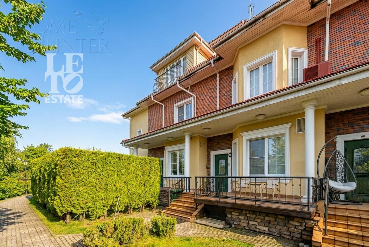 2-этажный таунхаус 400 м² с отделкой