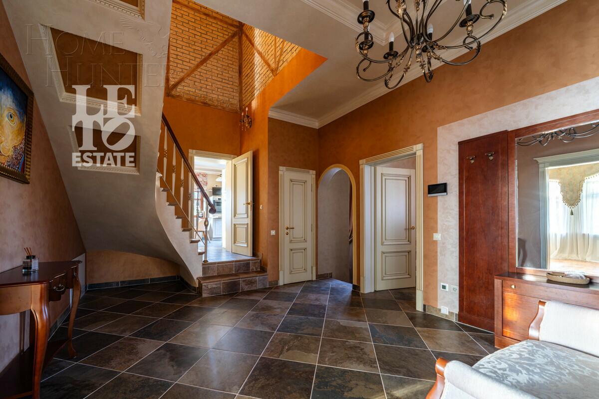 2-этажный коттедж 490 м² с отделкой