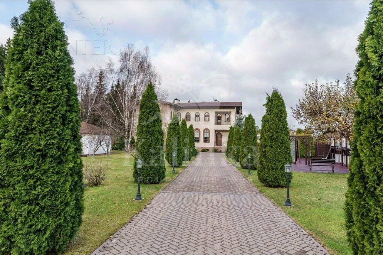 2-этажный коттедж 717 м² с отделкой